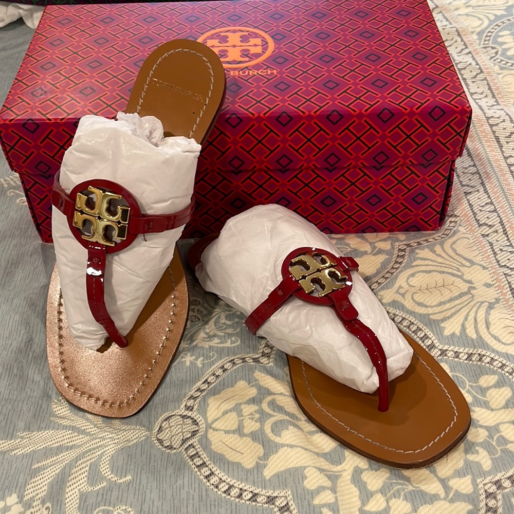 Like New! Tory Burch Red mini Miller thong sandal Size 7
